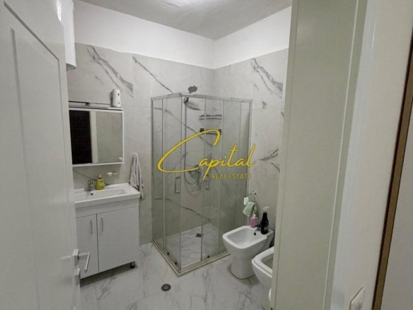 APARTAMENT ME QIRA 1+1 RRUGA BESIM ALLA 40.000 LEKE