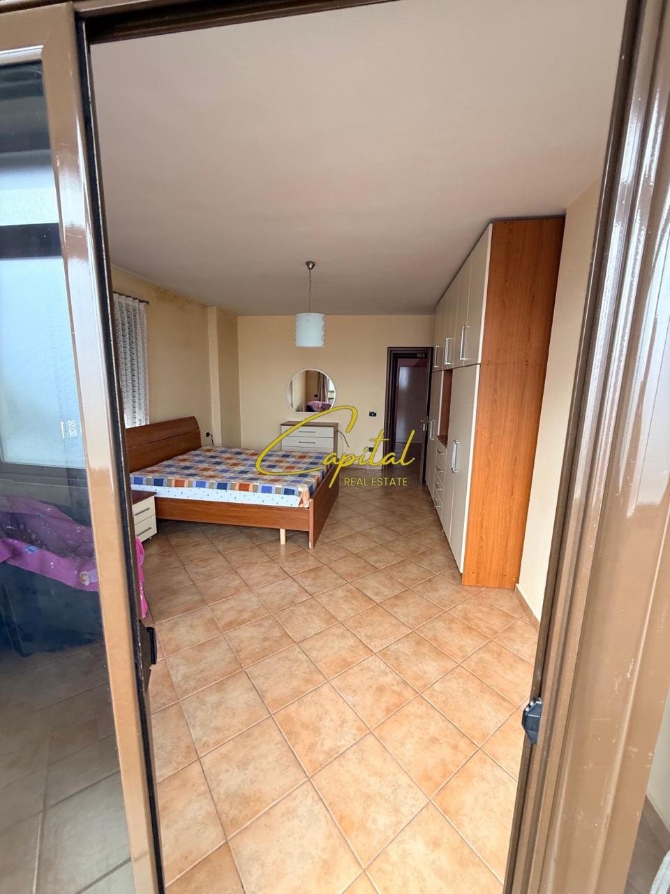 APARTAMENT ME QIRA 2+1 RRUGA E KAVAJES 700 EURO