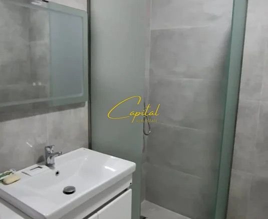 APARTAMENT ME QIRA 1+1 SPITALI AMERIKAN 3 60.000 LEKE