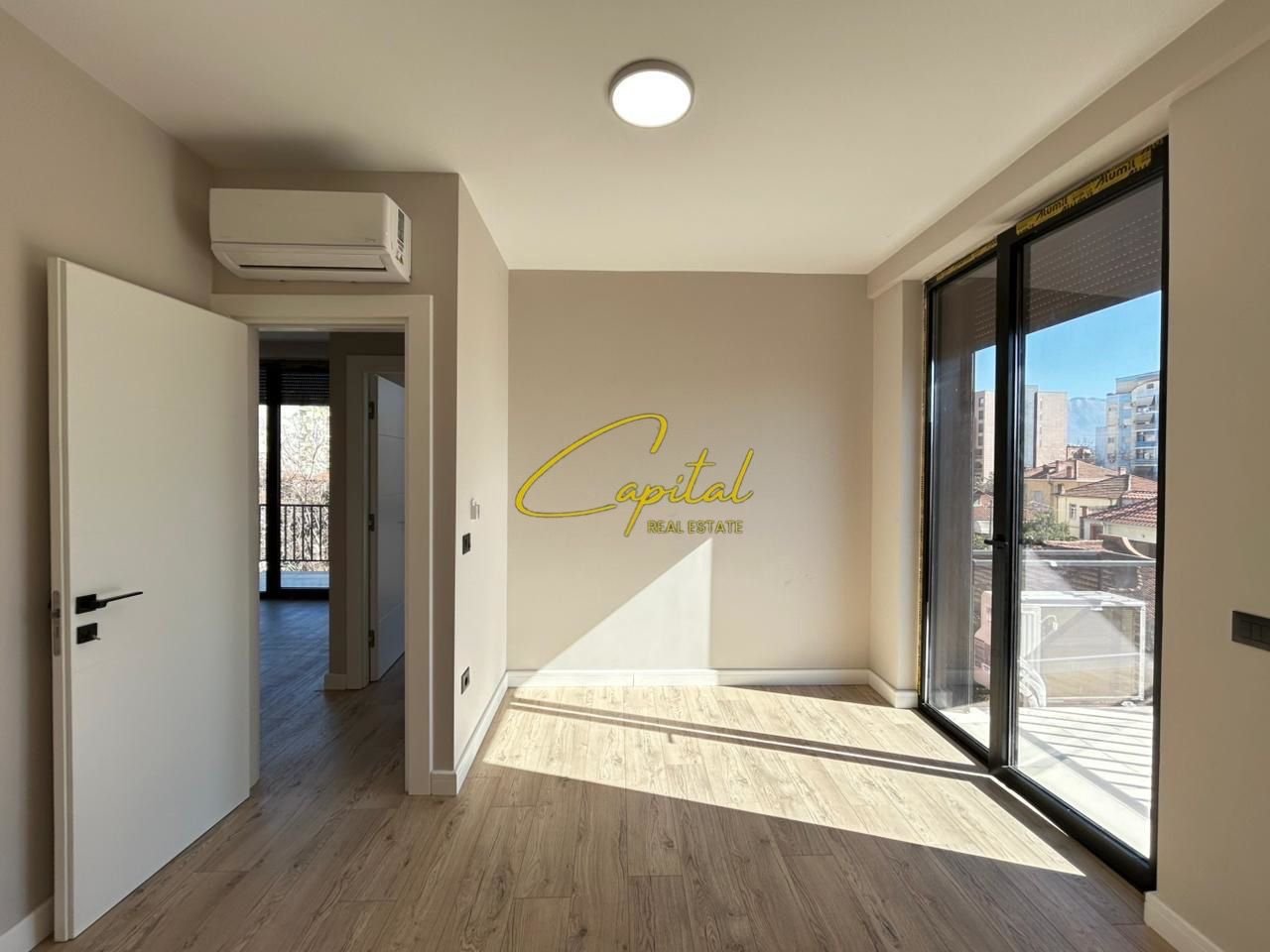 AMBIENT BIZNESI ME QIRA 75 M2 SHKOLLA E KUQE 650 EURO