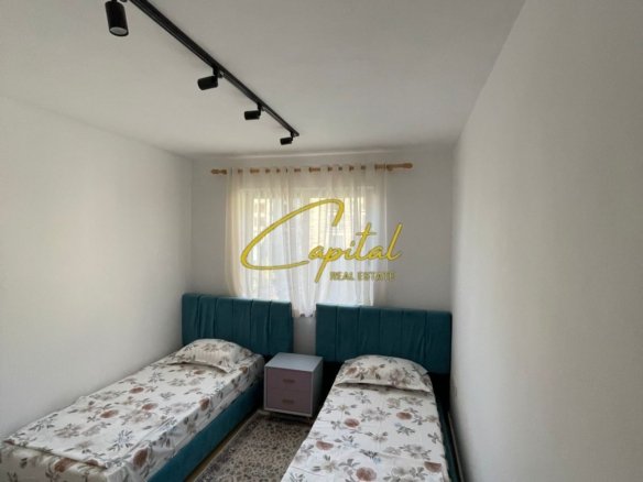 APARTAMENT ME QIRA 2+1 QENDER 75.000 LEKE