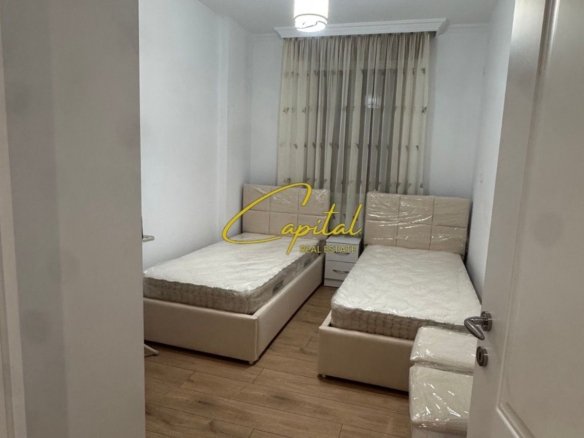 APARTAMENT ME QIRA 2+1 MYSLYM SHYRI 90.000 LEKE