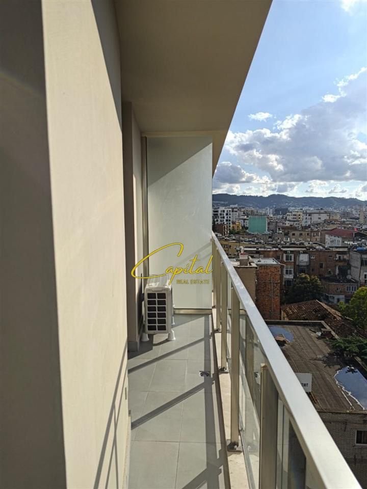 ZYRE ME QIRA 75 M2 RRUGA MINE PEZA 580 EURO