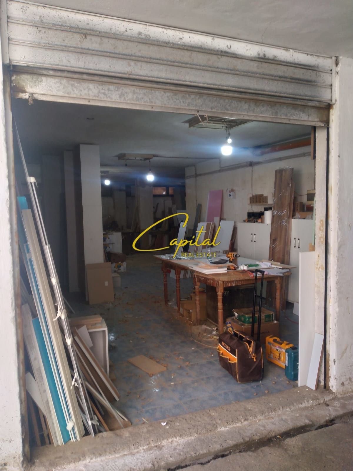 MAGAZINE ME QIRA 127 M2 BULEVARDI ZOGU I 1000 EURO