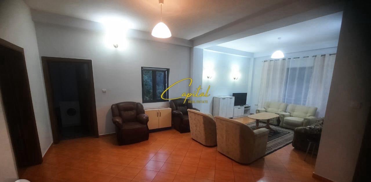 WhatsApp Image 2026-03-10 at 4.09.02 PM (1) APARTAMENT ME QIRA 3+1 QYTET STUDENTI 45.000 LEKE