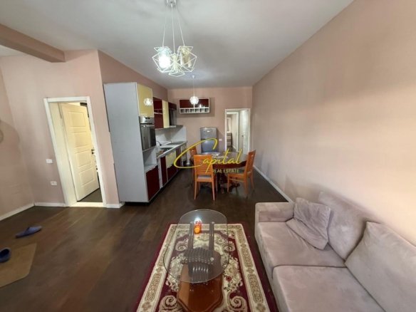 APARTAMENT ME QIRA 2+1 ISH TREGU ELEKTRIK 50.000 LEKE