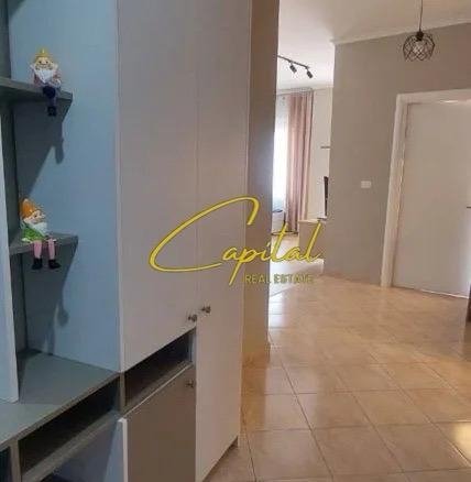 APARTAMENT ME QIRA 1+1 RRUGA E DIBRES 60.000 LEKE