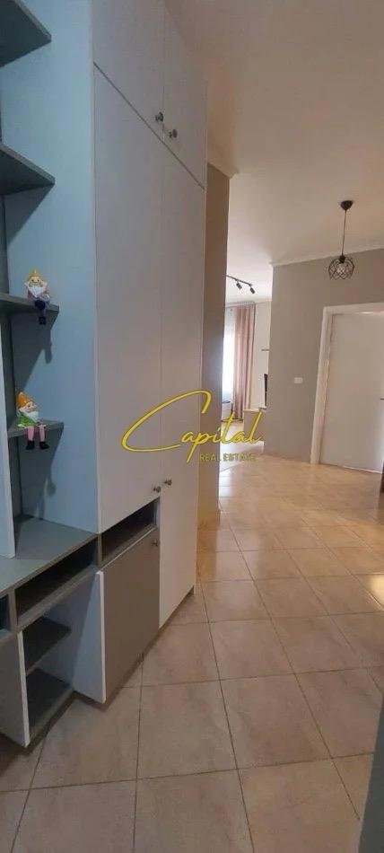 APARTAMENT ME QIRA 1+1 RRUGA E DIBRES 60.000 LEKE