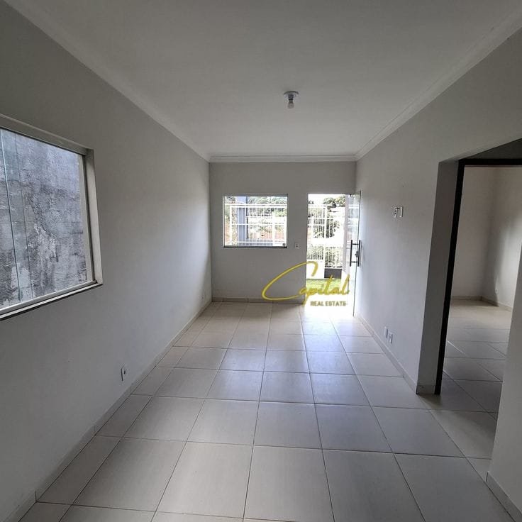 WhatsApp Image 2026-03-11 at 2.54.38 PM DYQAN ME QIRA 45 M2 ISH STACIONI TRENIT 650 EURO