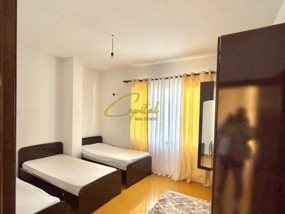 APARTAMENT ME QIRA 1+1 21 DHJETORI 450 EURO