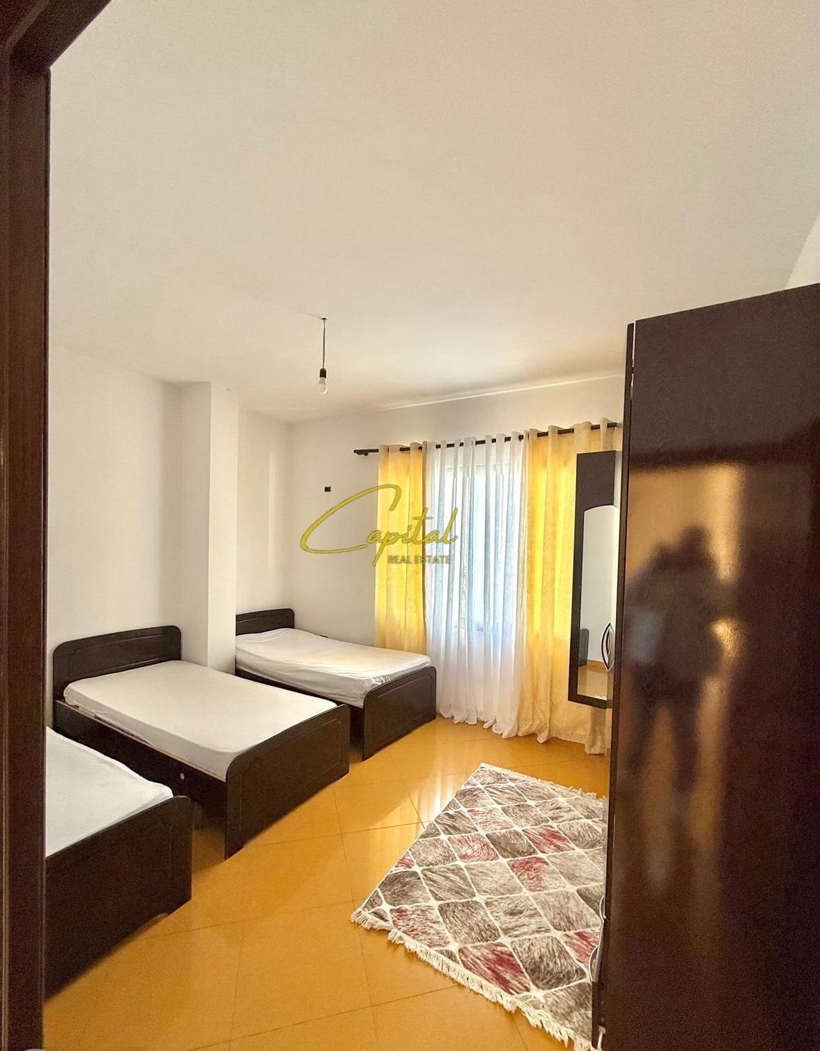 APARTAMENT ME QIRA 1+1 21 DHJETORI 450 EURO
