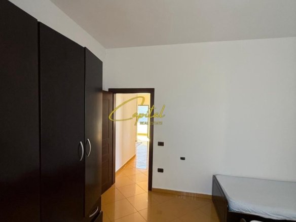 APARTAMENT ME QIRA 1+1 21 DHJETORI 450 EURO
