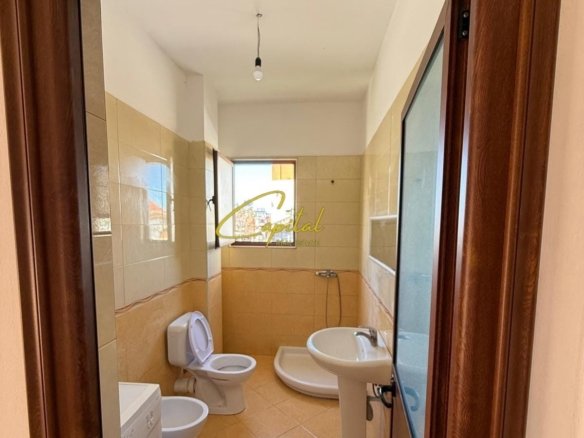 APARTAMENT ME QIRA 1+1 21 DHJETORI 450 EURO