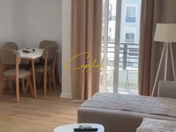 APARTAMENT ME QIRA 2+1+2 ISH PARKU 700 EURO