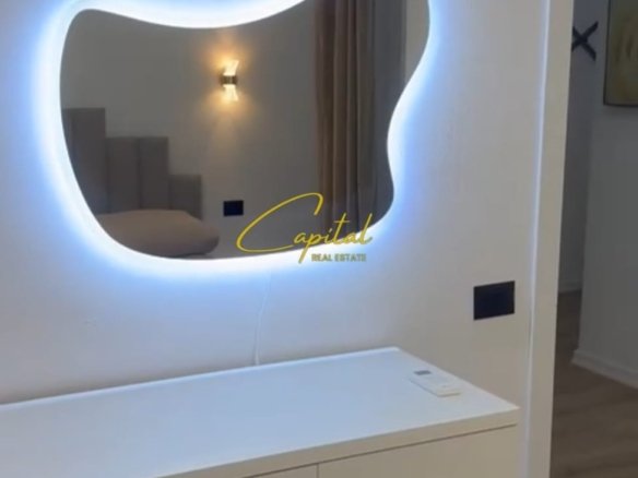 APARTAMENT ME QIRA 2+1+2 ISH PARKU 700 EURO