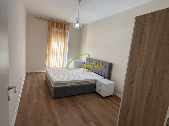 APARTAMENT ME QIRA 1+1 5 MAJI 50.000 LEKE