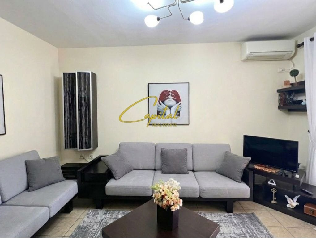 APARTAMENT ME QIRA 1+1 BLV BAJRAM CURRI 45.000 LEKE
