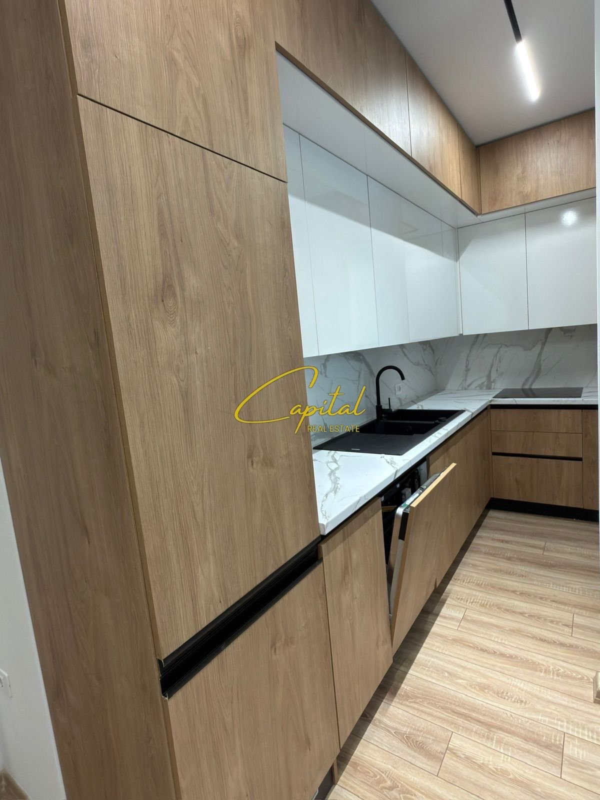 APARTAMENT ME QIRA 2+1 KOMUNA E PARISIT 1.200 EURO