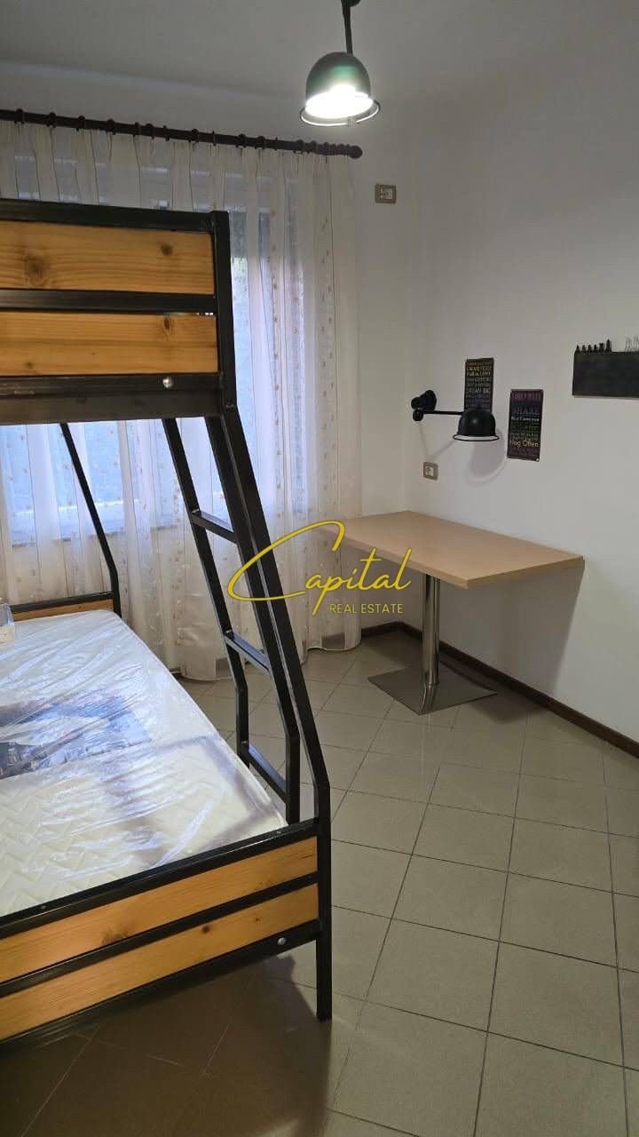 APARTAMENT ME QIRA 2+1 RRUGA E DIBRES 57.000 LEKE