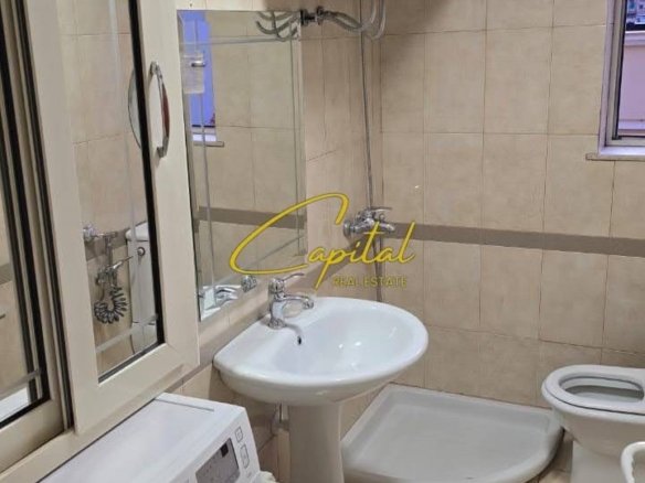 APARTAMENT ME QIRA 2+1 RRUGA E DIBRES 57.000 LEKE