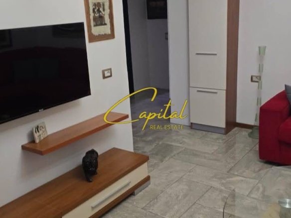 APARTAMENT ME QIRA 2+1 RRUGA E DIBRES 57.000 LEKE