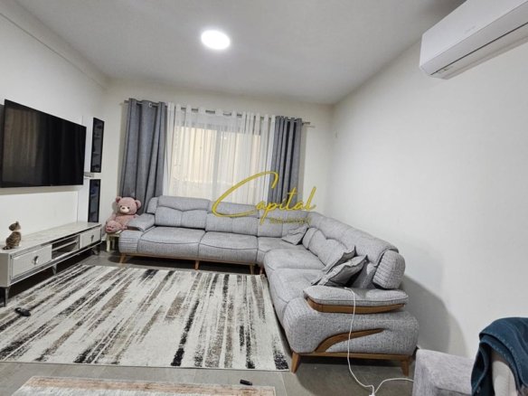 VILE PRIVATE ME QIRA 500 M2 ALLIAS 2.300 EURO