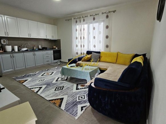 VILE PRIVATE ME QIRA 500 M2 ALLIAS 2.300 EURO