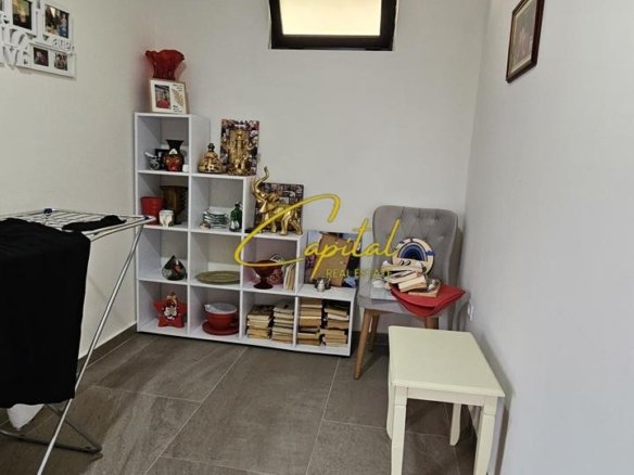 VILE PRIVATE ME QIRA 500 M2 ALLIAS 2.300 EURO