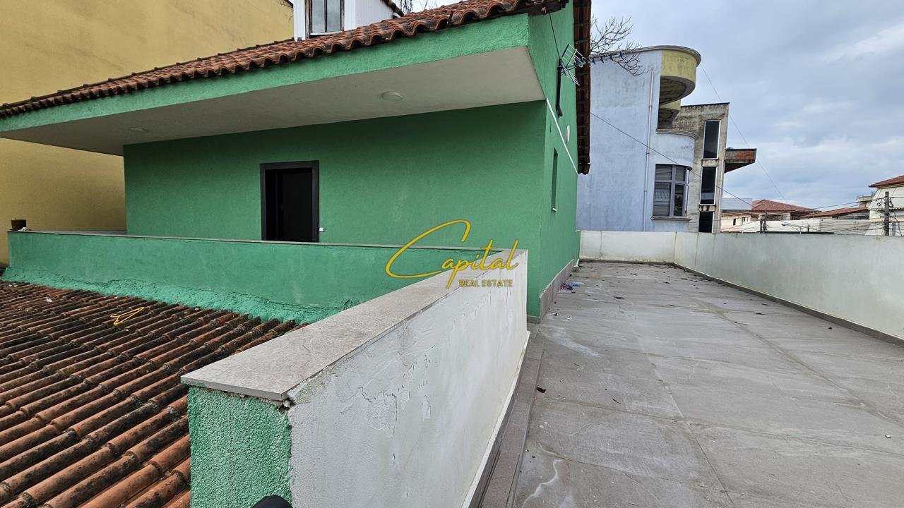 VILE PRIVATE ME QIRA 500 M2 ALLIAS 2.300 EURO
