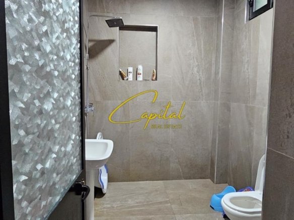 VILE PRIVATE ME QIRA 500 M2 ALLIAS 2.300 EURO