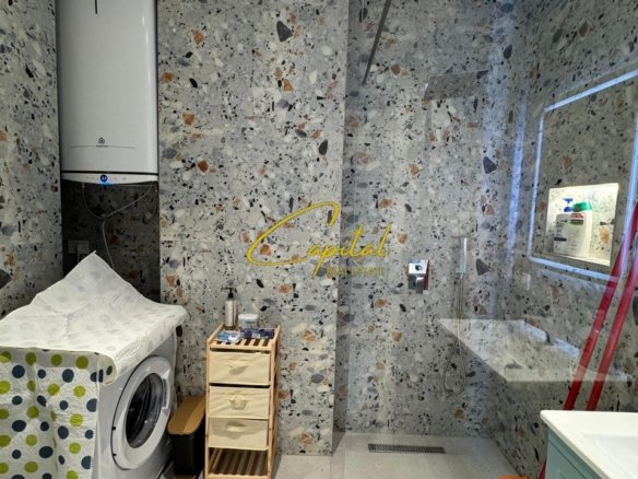 APARTAMENTE ME QIRA PER AIR BNB RRUGA MINE PEZA 2.200 EURO