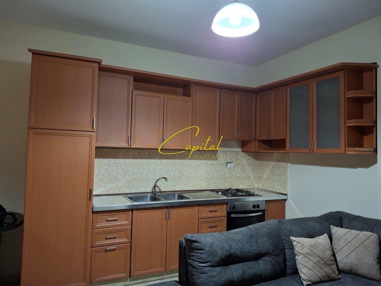 APARTAMENT ME QIRA 1+1 KOMPLEKSI HALILI 45.000 LEKE