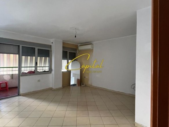 SHITET APARTAMENT 2+1 RRUGA E DIBRES 33.000.000 LEKE