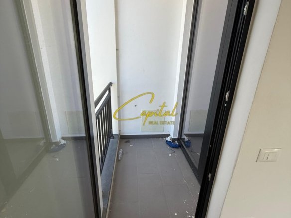 ZYRE ME QIRA 81 M2 KOMPLEKSI FARMACIA 10 500 EURO