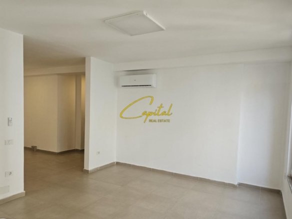 ZYRE ME QIRA 74 M2 STADIUMI AIR ALBANIA 1.250 EURO