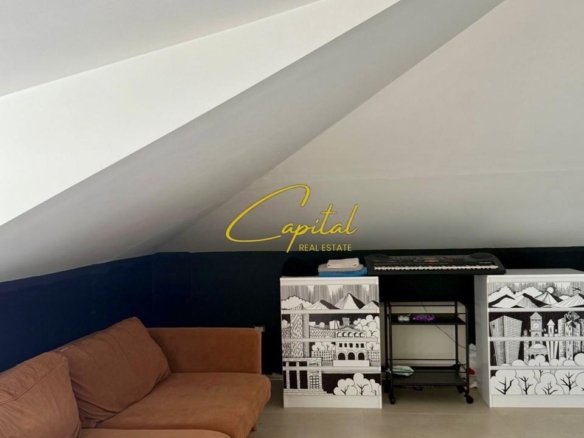 APARTAMENT TRIPLEX ME QIRA 2+1 PALLATI I BRIGADAVE 1.100 EURO
