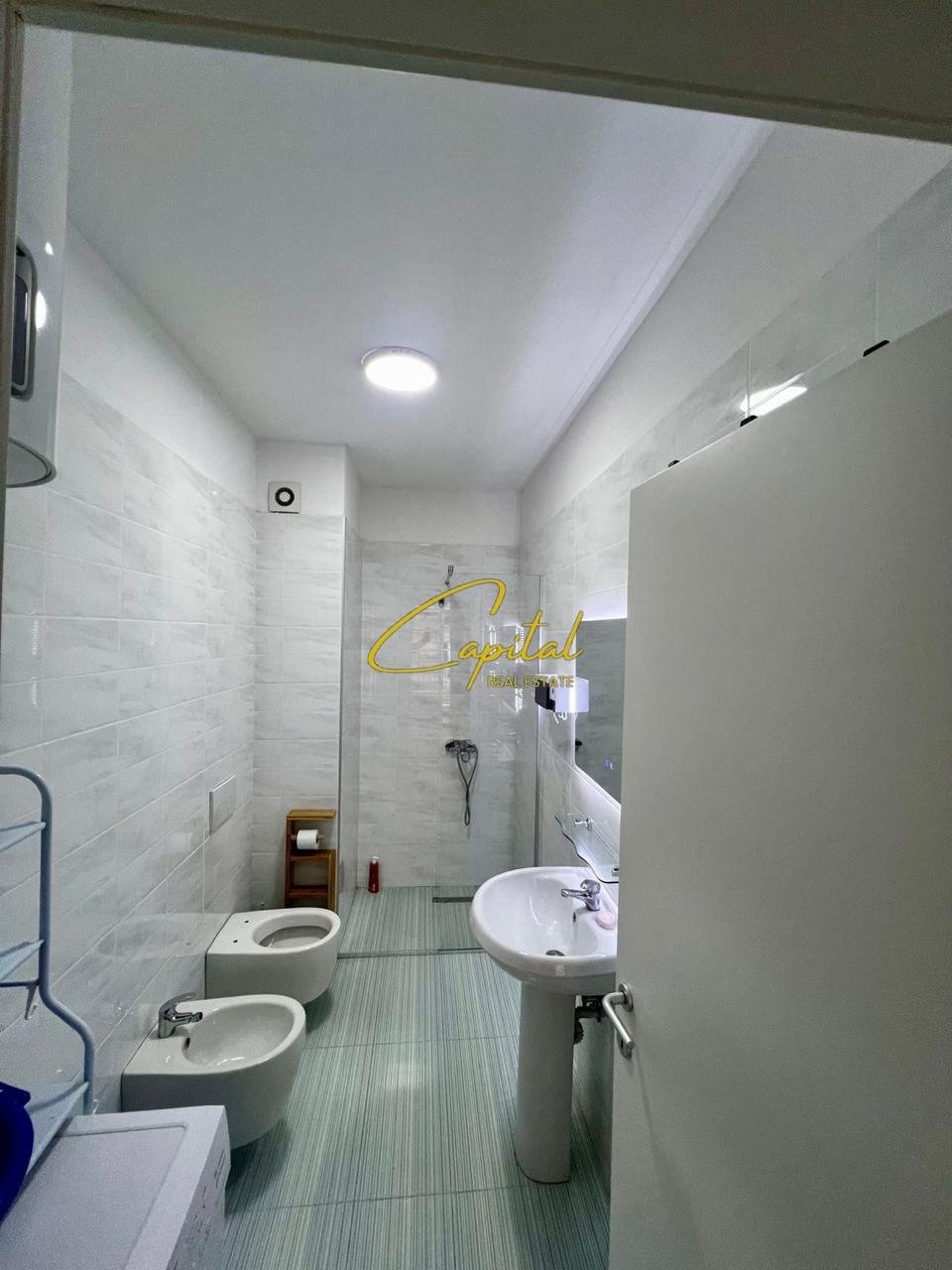APARTAMENT ME QIRA 2+1 BULEVARDI I RI 65.000 LEKE