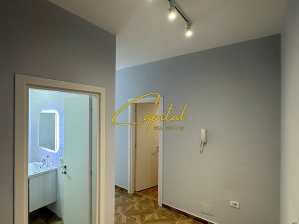 APARTAMENT ME QIRA 2+1 5 MAJI 60.000 LEKE