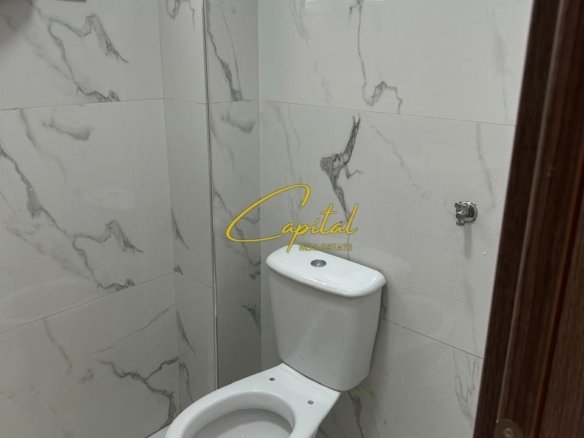 DYQAN ME QIRA 31 M2 AMBASADA AMERIKANE 400 EURO