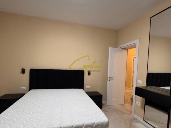 APARTAMENT ME QIRA 2+1 SAUK 100.000 LEKE