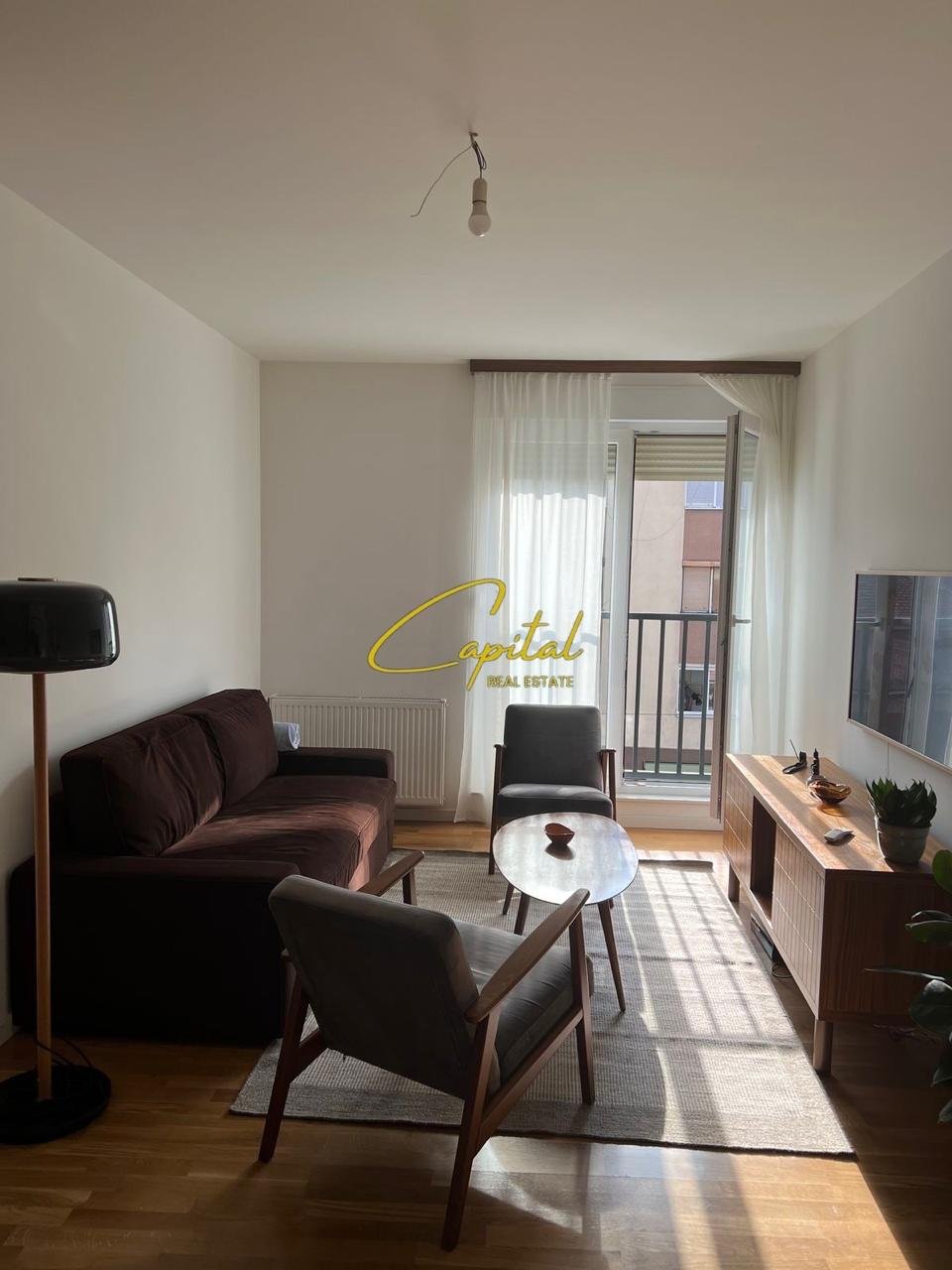 APARTAMENT ME QIRA 1+1 5 MAJI 40.000 LEKE