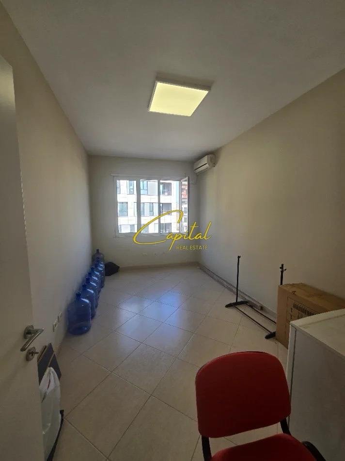 ZYRE ME QIRA 140 M2 ISH STACIONI TRENIT 1.100 EURO