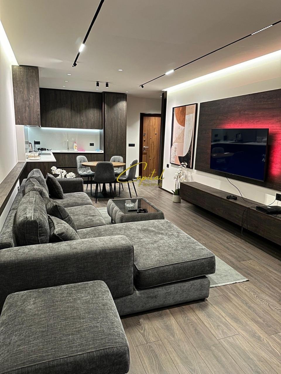 APARTAMENT ME QIRA 1+1 ISH EKSPOZITA 1000 EURO