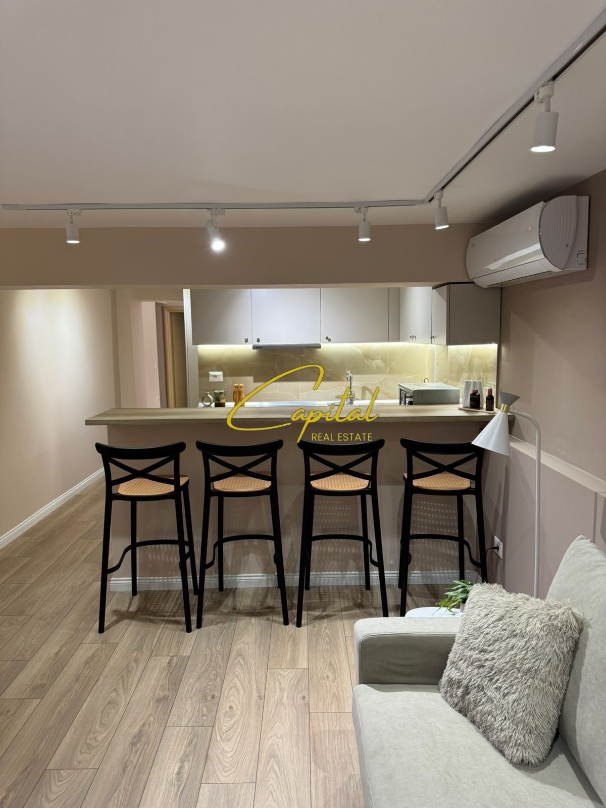 APARTAMENT ME QIRA 2+1 RRUGA ALI VISHA 65.000 LEKE