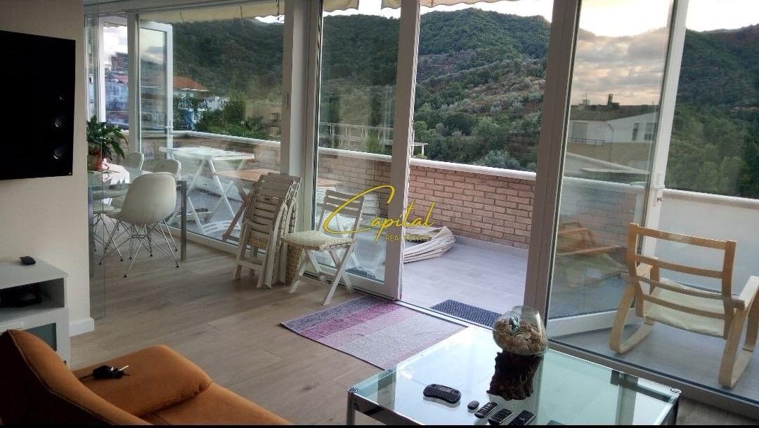 PENTHOUSE ME QIRA 4+1 LIQENI I THATE 1.750 EURO