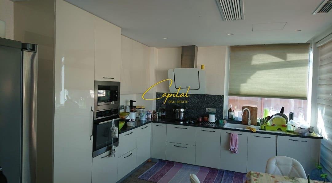 PENTHOUSE ME QIRA 4+1 LIQENI I THATE 1.750 EURO
