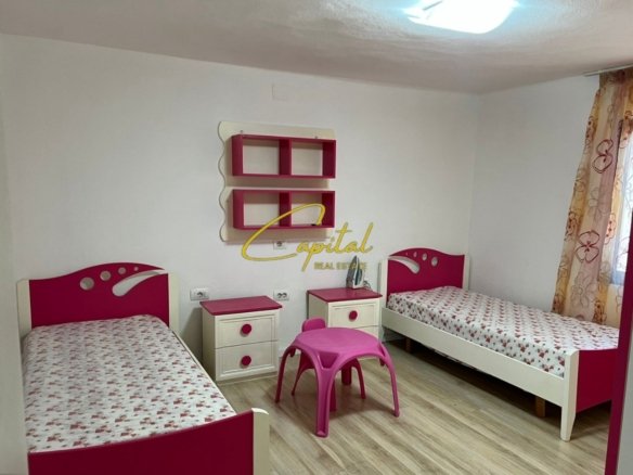 SHTEPI PRIVATE 70 M2 RRUGA 5 MAJI 45.000 LEKE