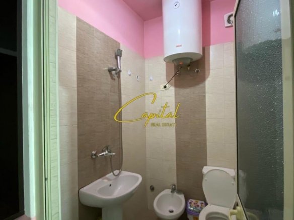 APARTAMENT GARSONIERE ME QIRA 40 M2 RRUGA E DURRESIT 35.000 LEKE