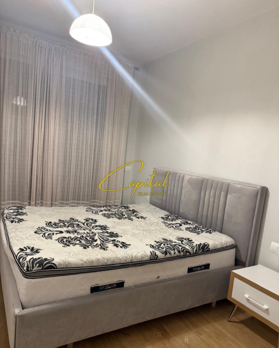 WhatsApp Image 2026-03-26 at 3.25.52 PM APARTAMENT ME QIRA 2+1 ISH PARKU 65.000 LEKE