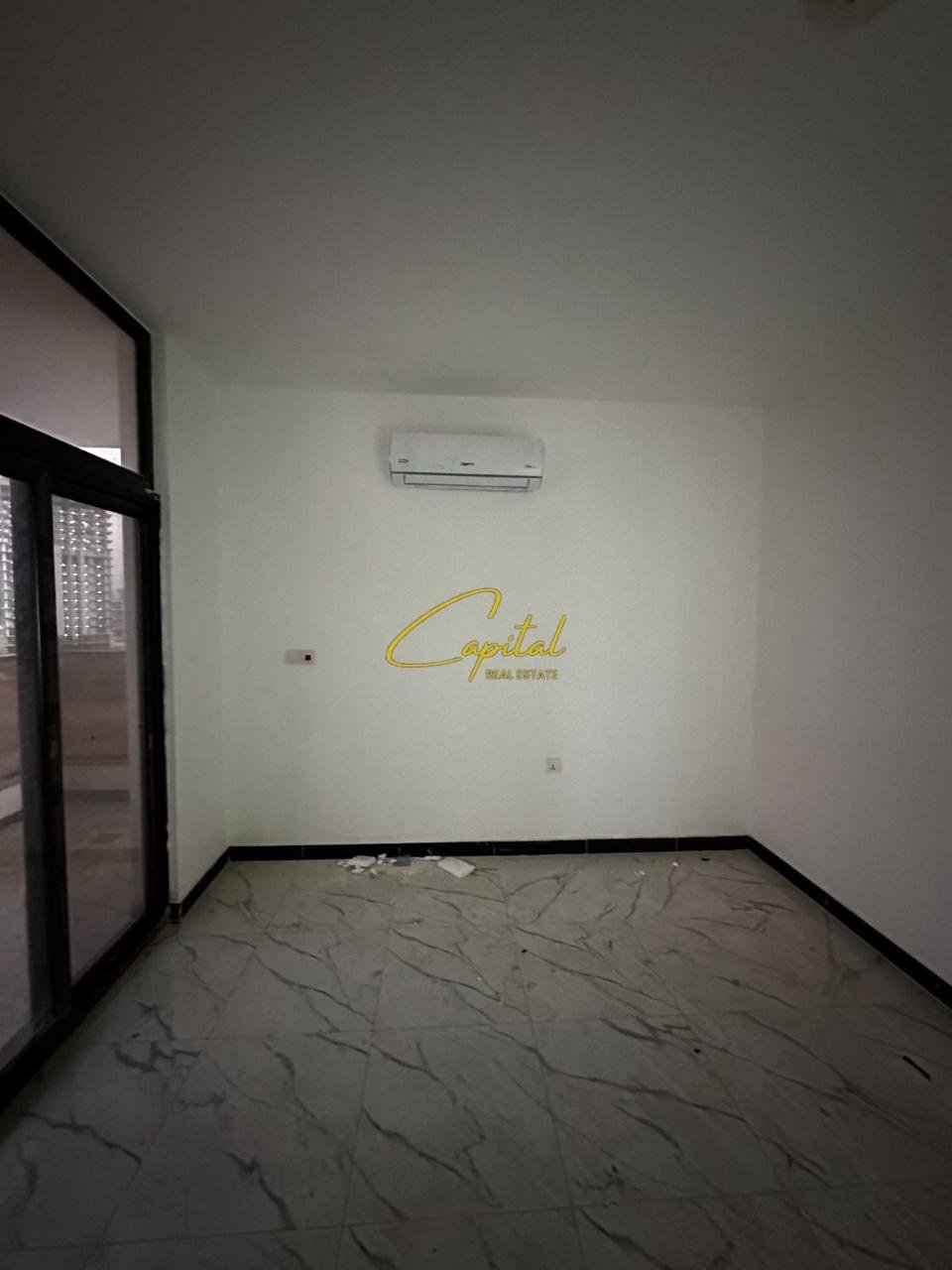 DYQAN ME QIRA 25 M2 QENDER 750 EURO